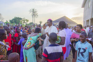 Bishop Ezeokafor Gives Succour to Awka North Flood Victims Through the Justice Development and Peace Caritas (JDPC) Awka Diocese.